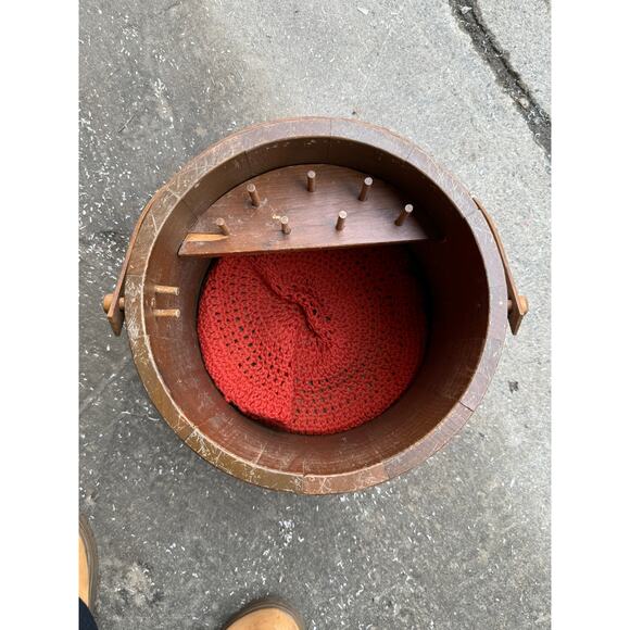 Vintage Large Sewing Basket-Primitive Sewing Box-Home Decor - Picture 4 of 9